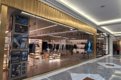 Golden Goose boutique storefront glass – CBE Glass commercial glass project, photo 3