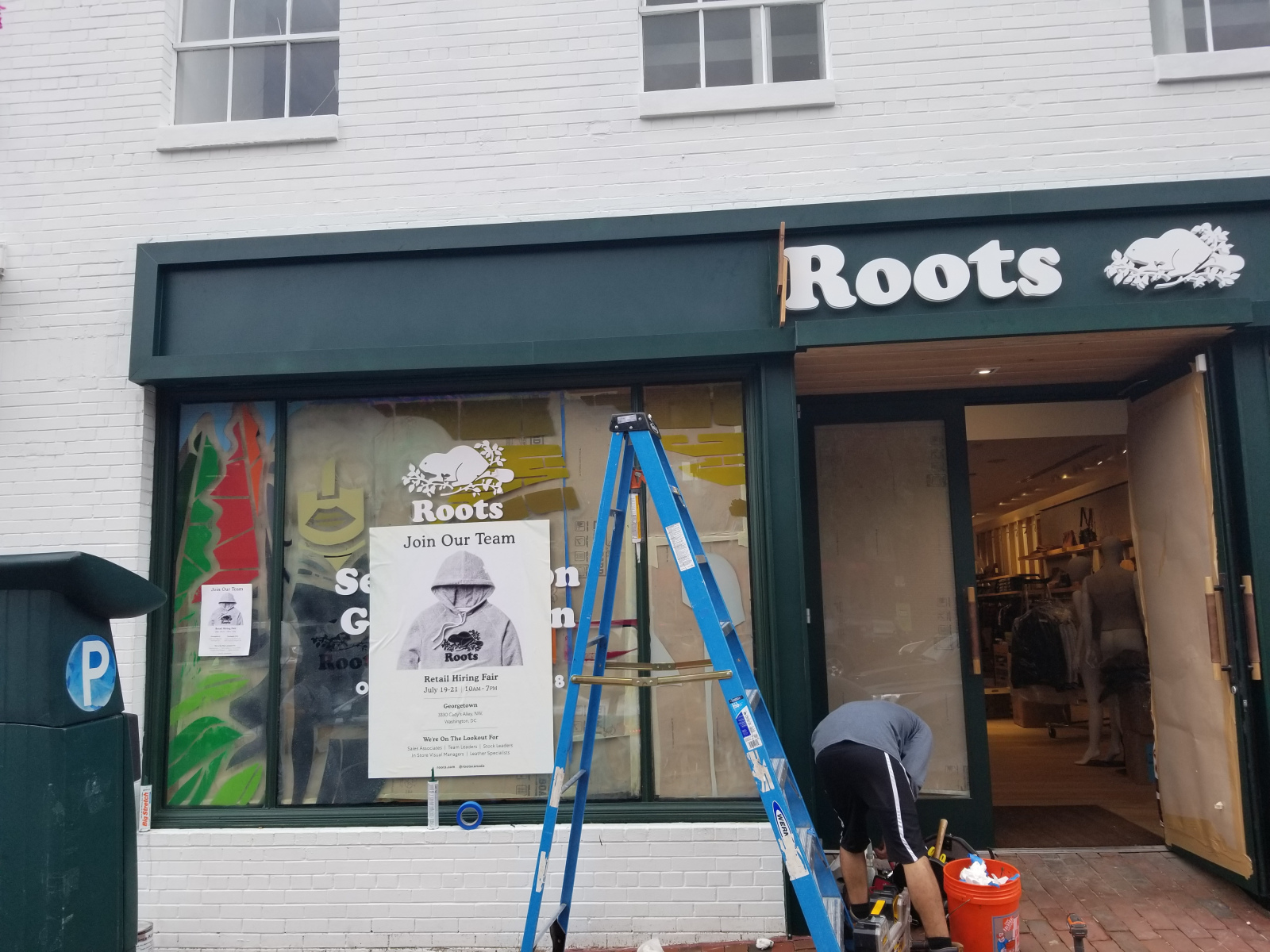 Roots – M Street, Georgetown