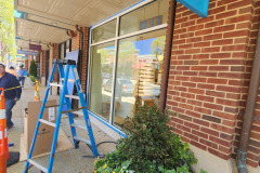 Warby Parker storefront glass – CBE Glass commercial glass project, photo 3